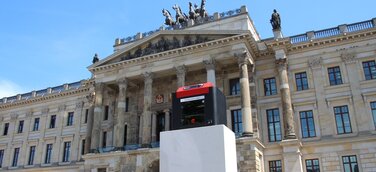 Weltpremiere des Bildungsdruckers beim Bundeswirtschaftsministerium