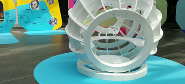 Jugend forscht: beklebt, belebt und angekommen