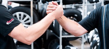 Unternehmensleitbild von 4WHEELS „DER KUNDE ZUERST“ als Anspruch an die eigene Leistung