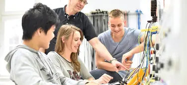 Neues Förderungsprogramm: "Ausbilder-Gutscheine" für Deutschland Mittelständler