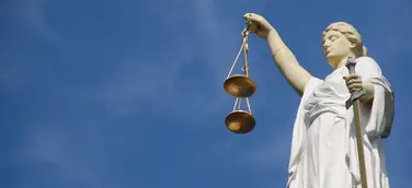 Rechtslage an der Rampe: Speditionen und Fuhrunternehmen nicht zum Entladen verpflichtet