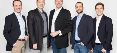 AXA Versicherungsnehmer profitieren von RECHNUNG-Vorfinanzierung