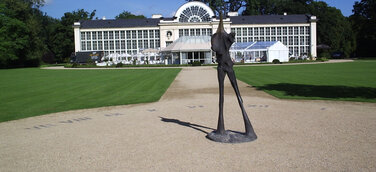 Königlicher „Weg-Bereiter“: Warschauer Park setzt auf wassergebundene Wegedecke von tegra