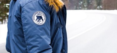 Kult-Mode von Alpha Industries jetzt in 28 Ländern dank Shopware von intoCommerce