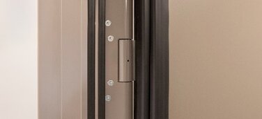 Neue Funktion: Fingerschutztüren mit Schallschutz - bewährte Sicherheitstür von Küffner weiterentwickelt.