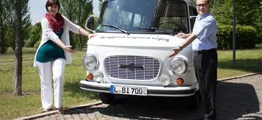 Berufliche Rehabilitation – Vorort-Beratung am weißen BARKAS in Chemnitz