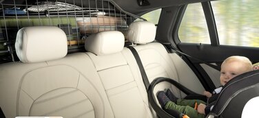 Reboarder-Kindersitze am besten in Kombination mit einem Gepäckschutzgitter verwenden