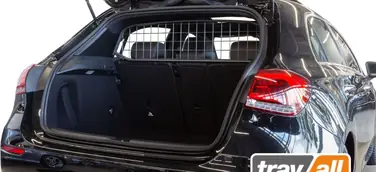 Aktive Fahrer brauchen Zubehör, das sie weiterbringt. Der Travall® Guard für die Mercedes A-Klasse ist da.