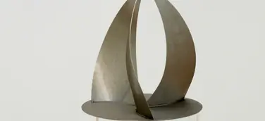 Ausstellung: Roland Phleps „DREIECKE, RÄUMLICH“ - Stahlskulpturen