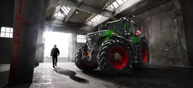 „Ready for more.“ – Münchner Agentur SHOT ONE BRAND COMMUNICATION launcht den neuen Fendt 900 Vario.