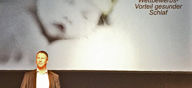 Berliner Business Coach Klaus Kampmann ist Finalist beim Speaker Slam Weltrekordversuch am 8.11.2019 in Stuttgart.