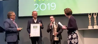 MOCOPINUS wieder mit dem Woody Award ausgezeichnet: Fassadensystem CARBOSET10 überzeugt mit innovativem Designkonzept