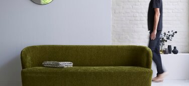 Coming soon: Trend-Sofas im Samt-Vintage-Spirit