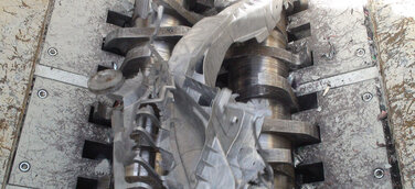 Zeit- und platzsparend: Grobzerkleinerer bringt Ausschussteile in Aluminiumgießerei auf bequeme Maße und optimiert Intralogistikprozess