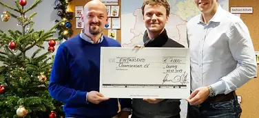 Ein Lächeln ins Gesicht zaubern: Saxess AG spendet 1000€ an den Clownsnasen e.V.