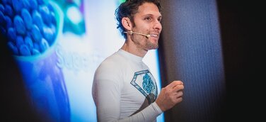 Vegan-Fitness-Mentor Christian Wenzel: So hältst du dich zuhause während der Corona-Krise fit