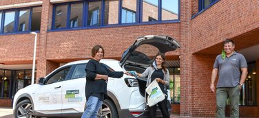 Ausbildung und Corona-Schutz: Gasnetz Hamburg spendet Gesichtsmasken an Berufsschule 13 in Wilhelmsburg