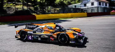 Erfolg bei der Hitzeschlacht in Spa-Francorchamps Laurents Hörr sammelt mit Platz 2 und Platz 6 Meisterschaftspunkte in zw