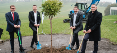 Spatenstich für den Loxone Campus: Heiße Bauphase hat begonnen