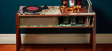 Rhythmisch-heiße Weihnachten mit BACARDÍ und der limitierten ,,Vinyl Bar Konsole‘‘