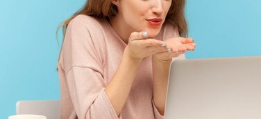 Die Singlebörse Dating Cafe reagiert auf Social Distancing und ermöglicht ab sofort Video-Dating