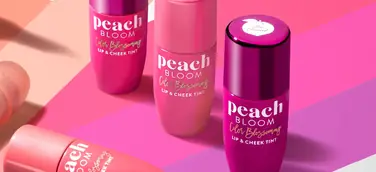 Glass Skin mit Too Faced