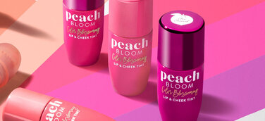 Glass Skin mit Too Faced