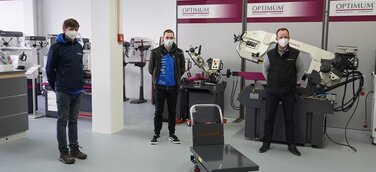 Studentisches Rennsport-Team mit UNICRAFT Werkstattwagen auf Erfolgskurs