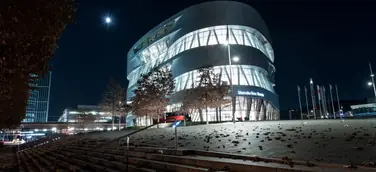 Mercedes-Benz Museum neu in Szene gesetzt