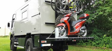 Abenteurer aufgepasst - Spectra´s hydraulischer Hecklift für Zweiräder und Equipment ist da