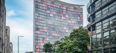 Modernisierung des Rocket Tower Parksystems schafft rund 200 weitere Stellflächen