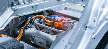 WECO entwickelt neue Stiftleiste zur Kühlluftsteuerung für E-Auto-Batteriezellen