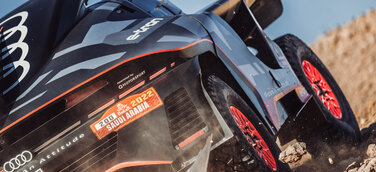 Audi RS Q e-tron #200 (Team Audi Sport), Stéphane Peterhansel/Edouard Boulanger