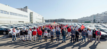 Ein Zeichen für den Frieden: Schweigeminute für Ukraine-Krieg bei Audi Neckarsulm