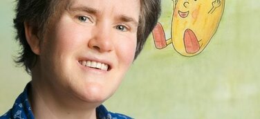 Sabine Kodatsch und ihr fliegender Pilz Tobi 