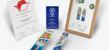 Die plastikfreie Zahnbürstenverpackung wurde nach dem Deutschen Verpackungspreis und dem European Carton Excellence Award nun auch mit dem WorldStar Award ausgezeichnet.