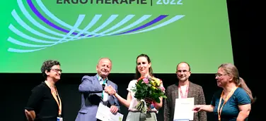 Die Ergotherapeutinnen Katja Stolte, Ursula Regner und Veronika Smalla erhalten für Ihre eingereichten Arbeiten den Innovationspreis Ergotherapie 2022.