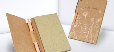 Sichtbar nachhaltig:  Bei der Produktlinie PURE notes sind die Naturmaterialien wichtigstes Gestaltungselement.