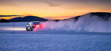 Ein wesentlicher Teil der Testfahrten mit dem Prototyp des Q6 e-tron, die für die Ausprägung der Fahreigenschaften wichtig sind, findet im kalten Norden statt.