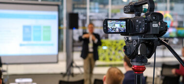 Videoformate Interne Kommunikation, Unternehmensvideos, Tutorials, Webinare und Vlog, Podcast