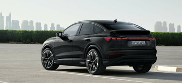 Audi Q4 Sportback e-tron edition S line, Standaufnahme, Farbe: Mythosschwarz Metallic