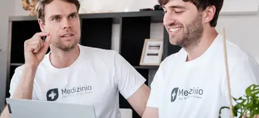 Medizinio Geschäftsführer Christoph Bartram und Marvin Schön