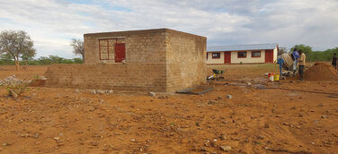 Bau einer neuen Kochstelle an der global office-Schule in Namibia 