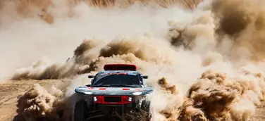 Audi RS Q e-tron #204 (Team Audi Sport), Carlos Sainz/Lucas Cruz