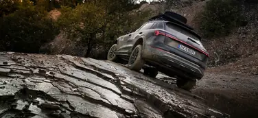 Audi Q8 e-tron edition Dakar