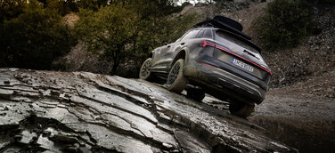 Audi Q8 e-tron edition Dakar