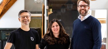 Im Bild v.l.n.r.: Oliver Zenglein, CEO und Gründer; Nicole Rainer, Geschäftsführerin; Max Höpner als neues Mitglied der Geschäftsführung.