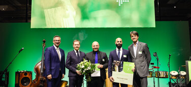 Die Black Knight GmbH bei der Gewinnübergabe im Rahmen des Unternehmerpreises