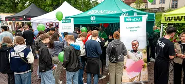 Der ADRA-Infostand auf dem Schlossgrabenfest 2024 in Darmstadt.