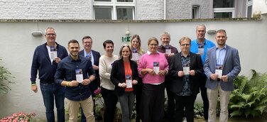 Foto v.l.n.r.: Michael Schlößer (BONNOX Boardinghouse & Hotel, Hotel Rheinland), Pascal Vega Valenciano (BONNOX Boardinghouse & Hotel), Christoph Silber-Bonz (Hotel Hangelar), Mareile Schröder-Benz (Hotel Astoria), Cora Hübner-Stauf (Hotel Deutsches Haus), Friederike Rempel (Hotel Collegium Leoninum), Ricarda von Petersdorff (Apartmenthaus No. 11), Philipp Seufert, Sven Baden (beide Hotel Aigner), Jörg Enders (Hotel Sebastianushof), Pierre Richter (Hotel Europa)